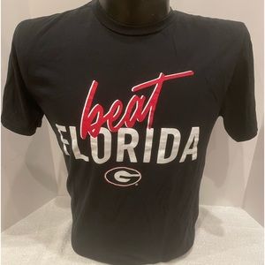 Adult Sz L University of Georgia Bulldogs beat Florida short sleeve shirt.